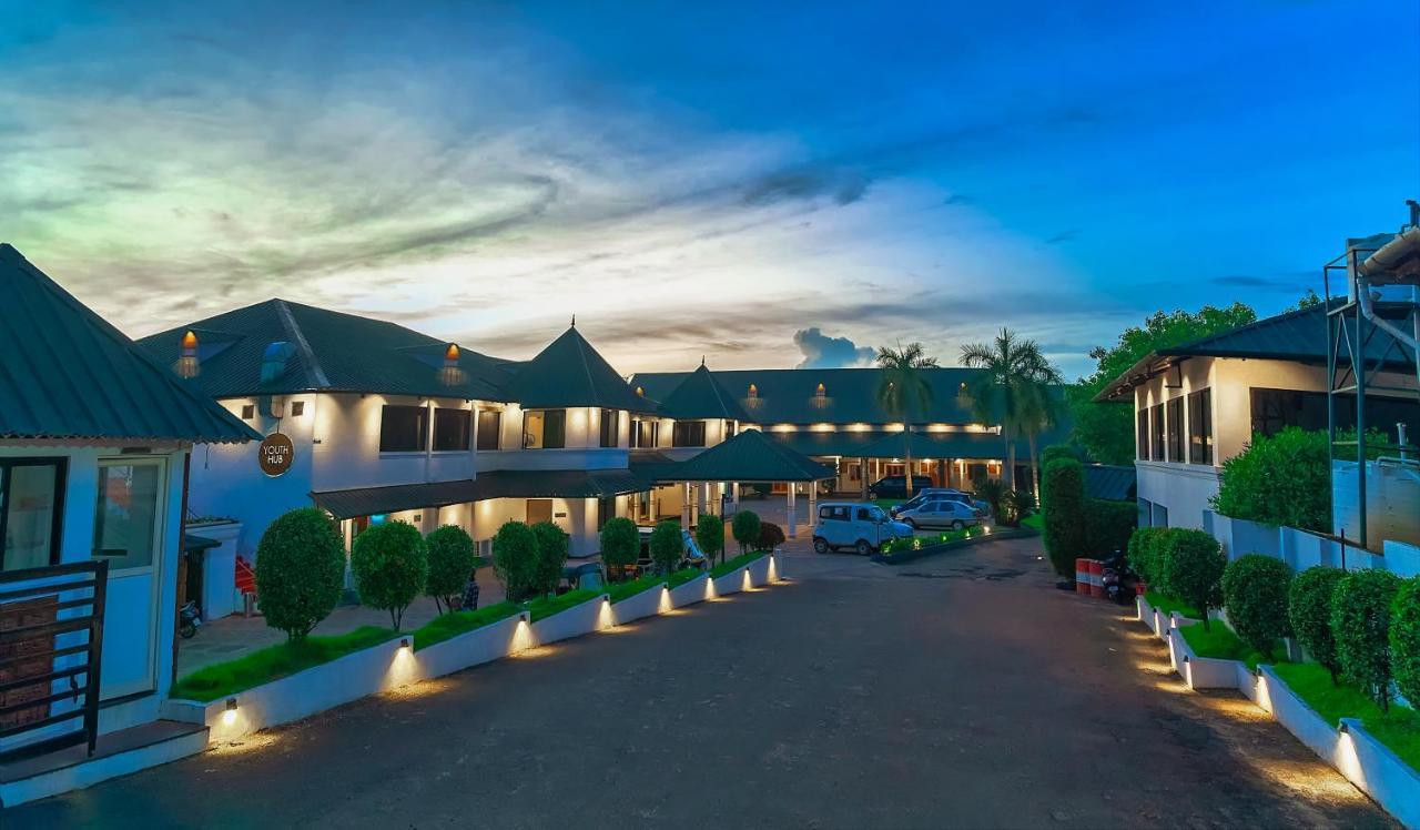 Contour Backwaters Hotel Resort & Convention Centre Ramankari Ngoại thất bức ảnh