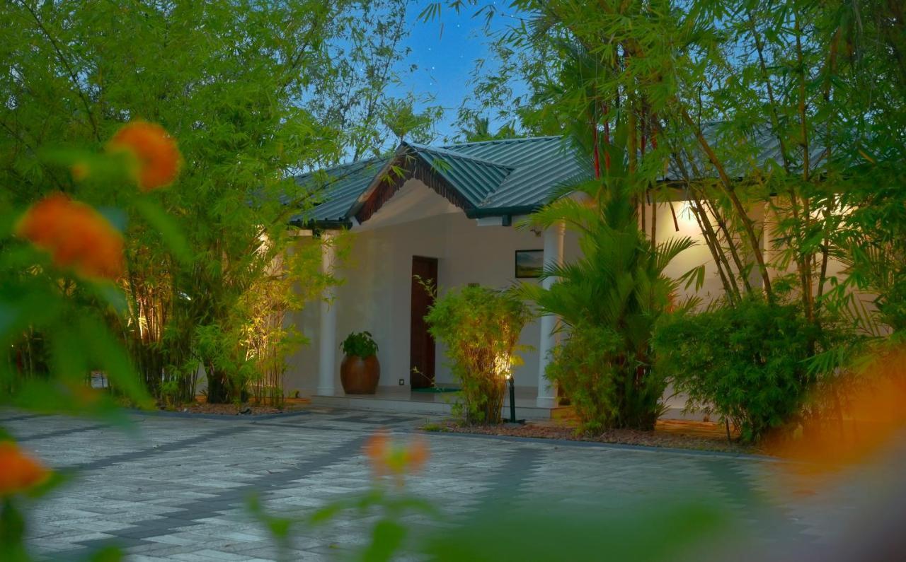 Contour Backwaters Hotel Resort & Convention Centre Ramankari Ngoại thất bức ảnh